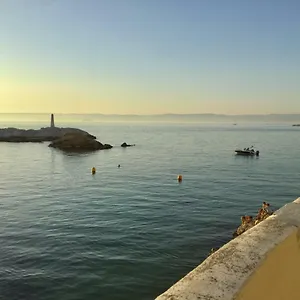 Malmousque Cabanon 45 M2 Sur L'eau Marseilles